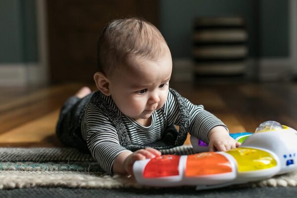 Baby Einstein Glow & Discover Light Bar Musical Activity Station and Tummy Time Toy, Age 3 months+ - Image 4