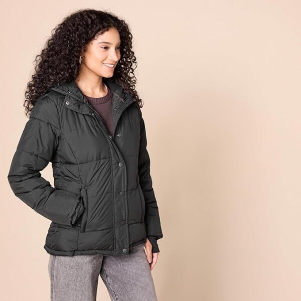 Amazon Essentials Women's Heavyweight Quilted Long-Sleeve Hooded Puffer Coat - Image 2